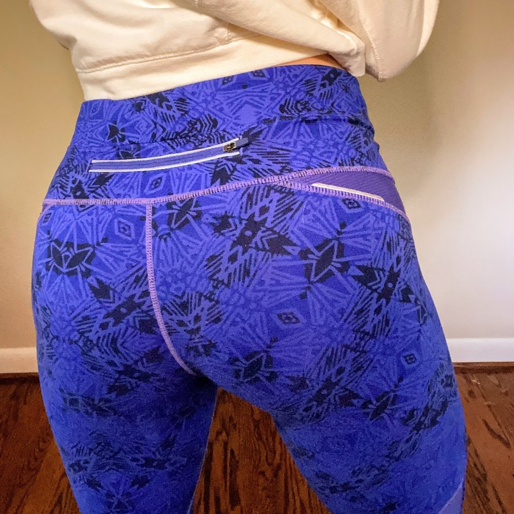 Athleta Knee-Length Workout Leggings - S